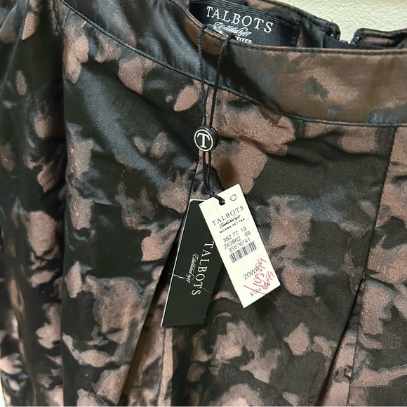 Talbots ~ new ~Women’s Petite Pleated Abstract Taffeta Full Skirt in size 20 WP - Picture 5 of 10